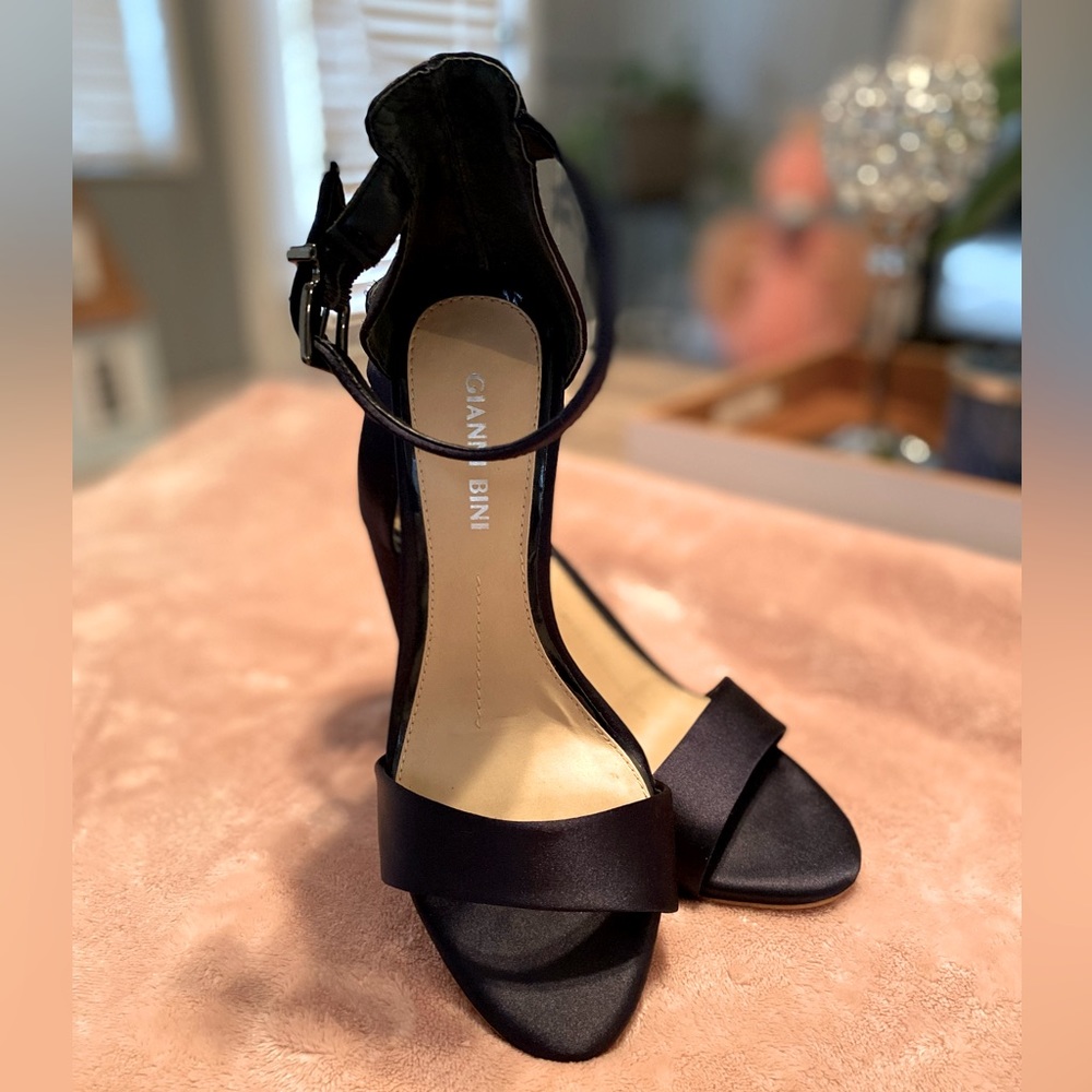 Gianni Bini Joenah Navy Satin Sandal Size 6